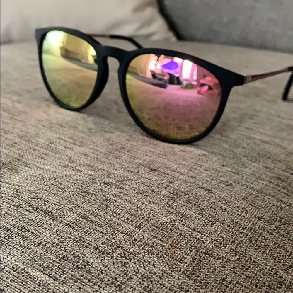 Blenders rose theater sunglasses